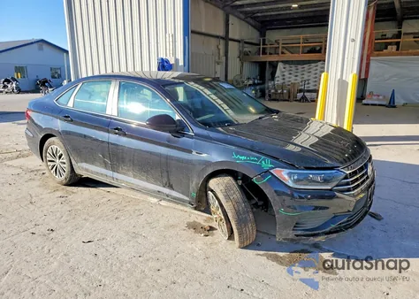 2019 Volkswagen Jetta Sel z USA, uszkodzony, nr VIN 3VWE57BU8KM048519